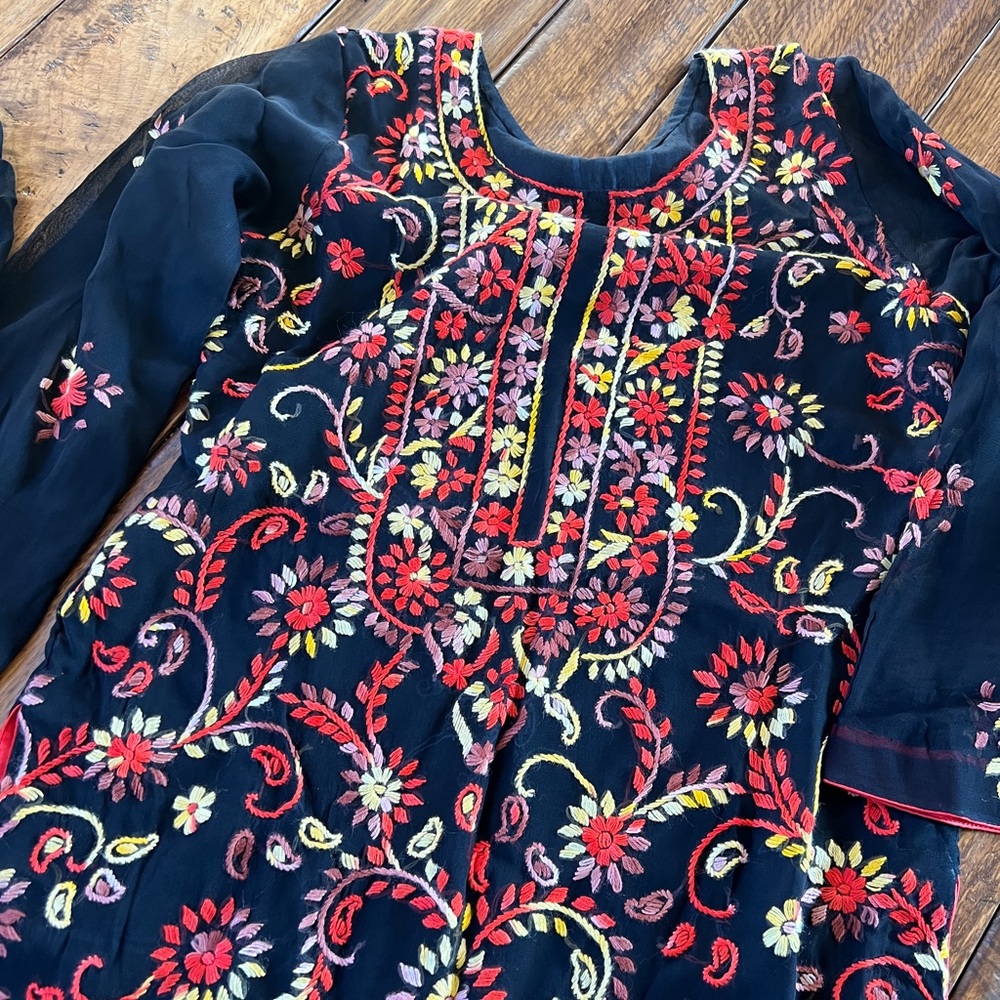 New - Picture 2 of 10